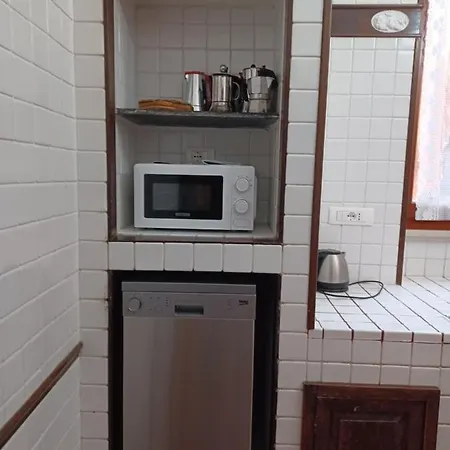 度假居 Casa Vancanza Sciamandola 莱万托