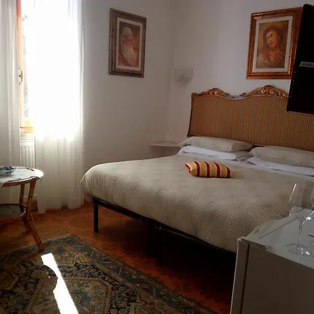 Casa Vancanza Sciamandola 펜션 *